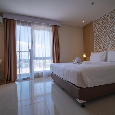 Astara Hotel Balikpapan Exterior photo