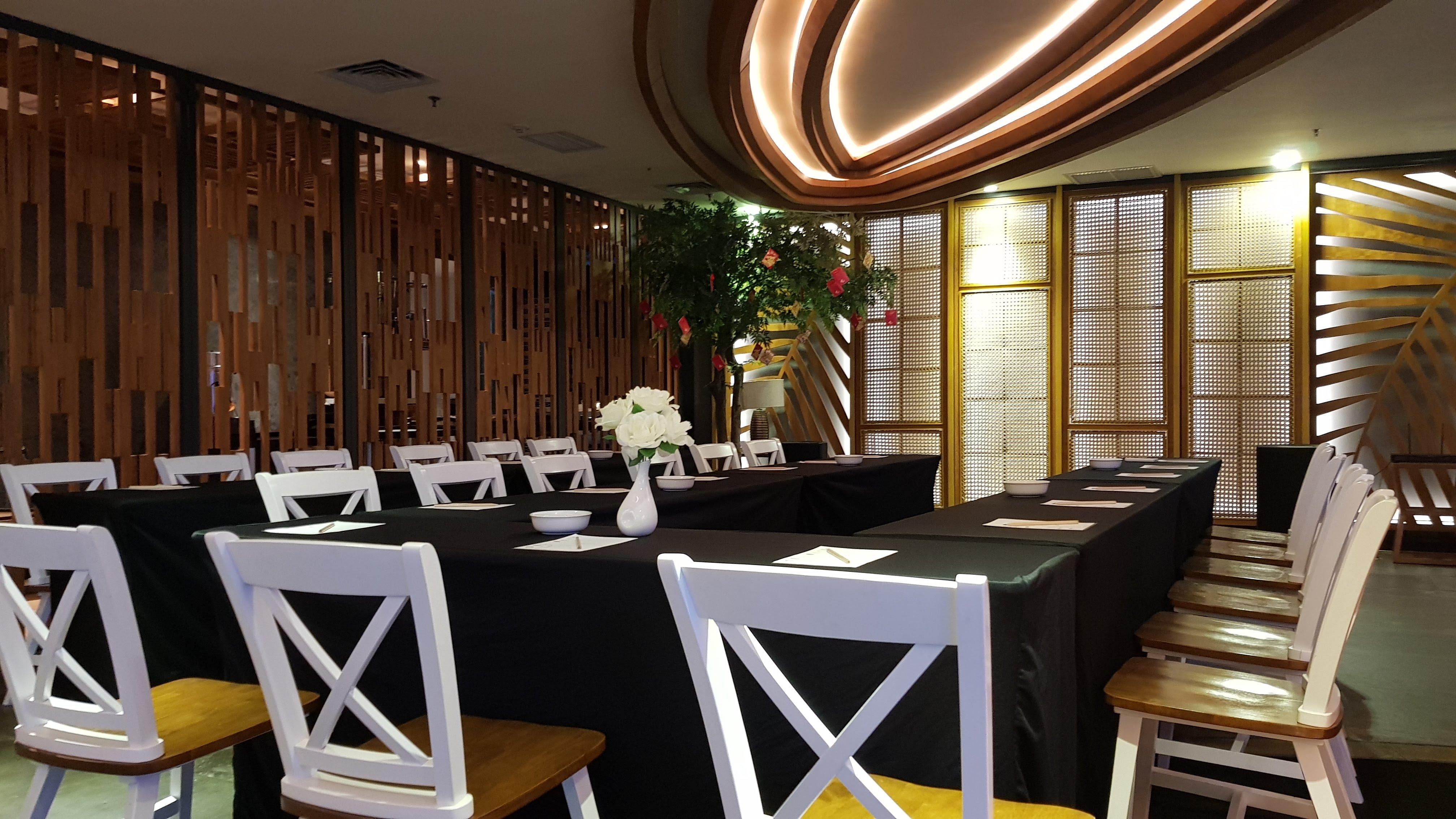 Astara Hotel Balikpapan Exterior photo