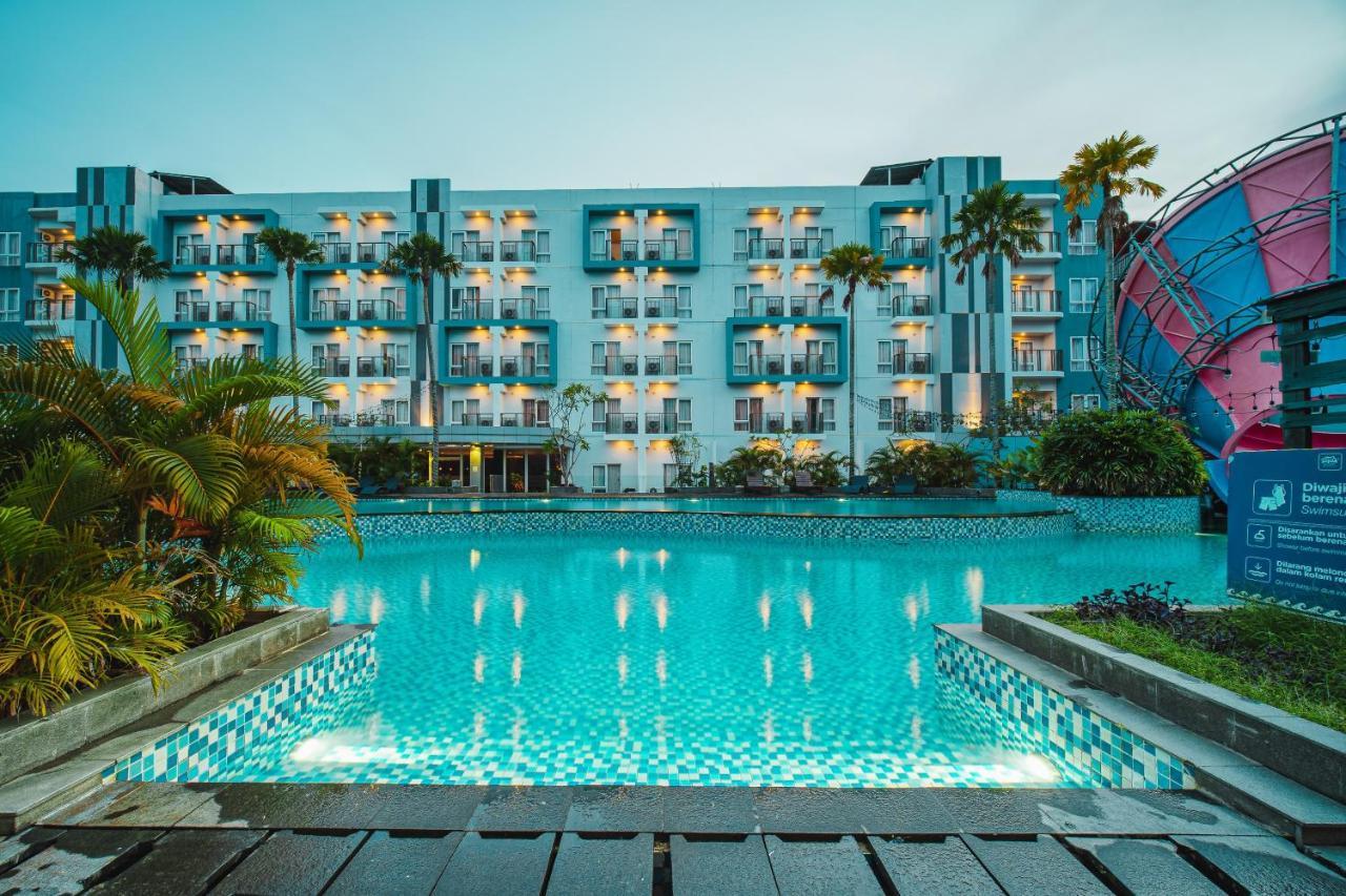 Astara Hotel Balikpapan Exterior photo