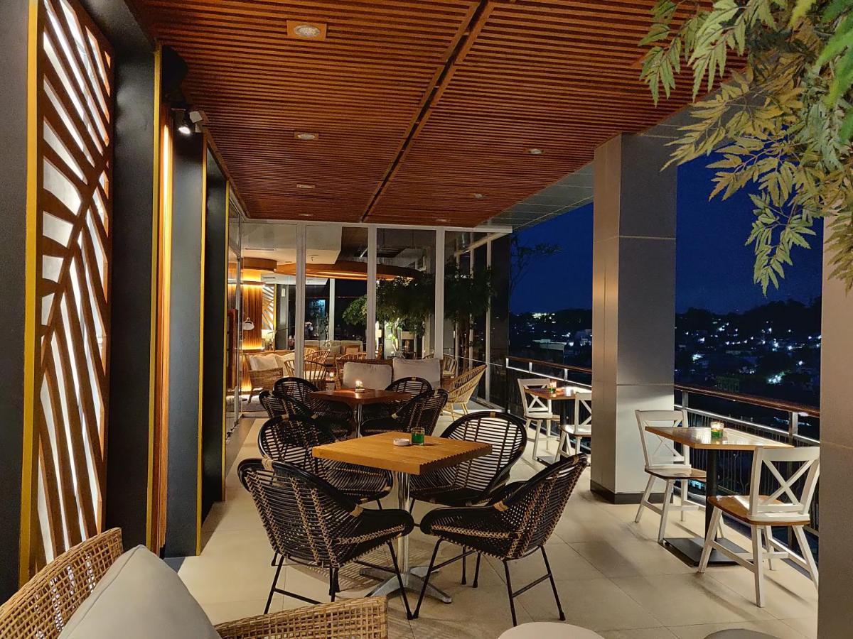 Astara Hotel Balikpapan Exterior photo