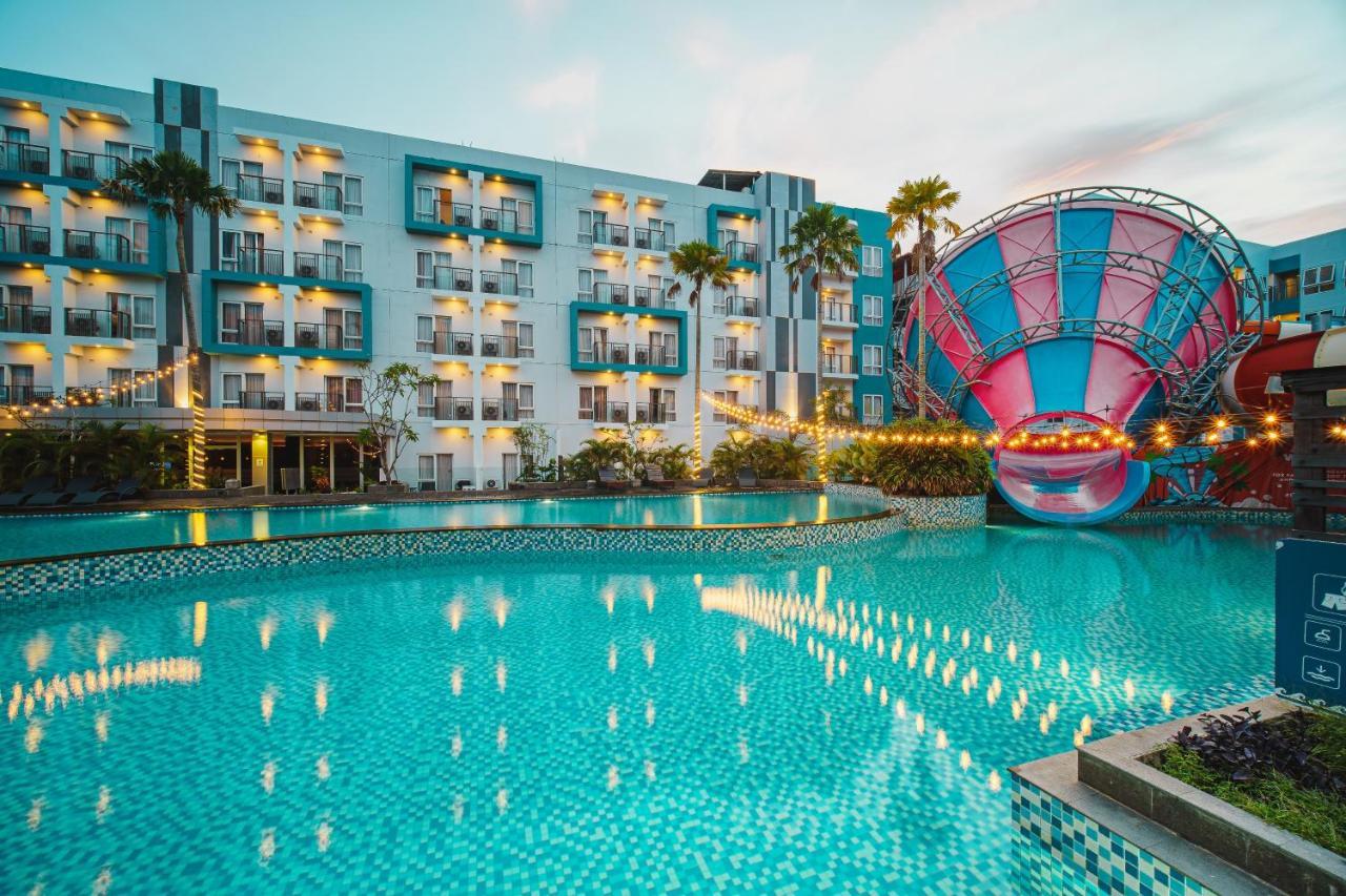 Astara Hotel Balikpapan Exterior photo